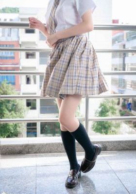 电车痴汉乳揉みま痴汉电车视频